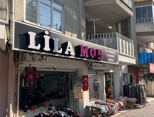 LİLA MOR GİYİM