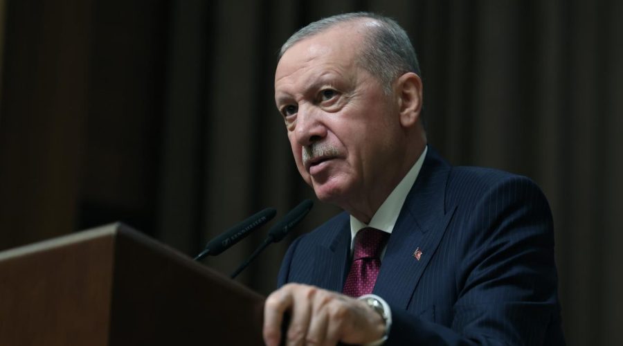 Cumhurbaşkanı Erdoğan: Gençlerimizin en iyi şekilde yetişmesi için tüm gücümüzle çalışıyoruz