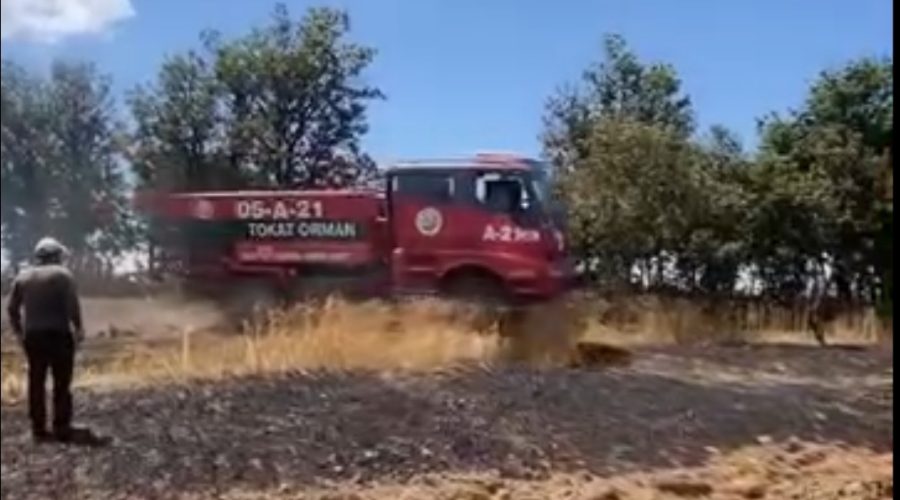 Üçyol köyümüzde arazi yangını ormana ulaşmadan söndürüldü.