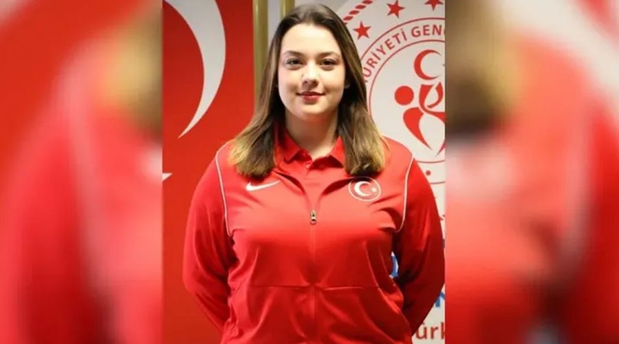 Milli atıcı İlayda Nur Çürük, 23 yaş altında Avrupa şampiyonu oldu