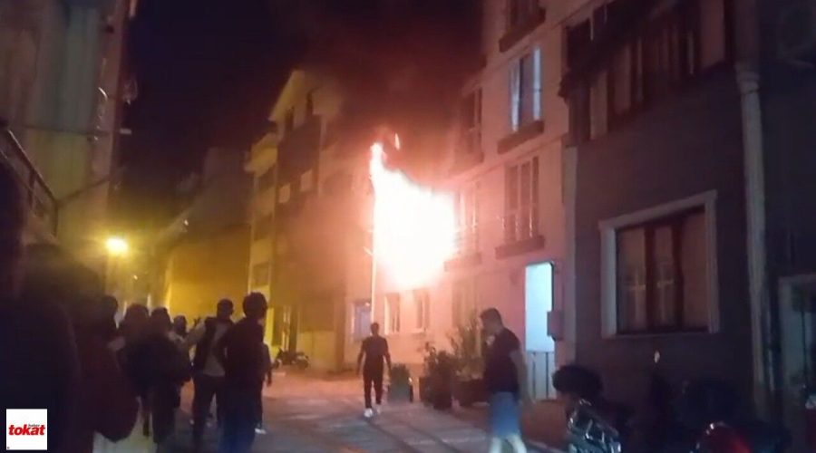 Tokat’taki Yangında Yaşanan Panik Cep Telefonuna Böyle Yansıdı! Alevler Pencereden Taştı