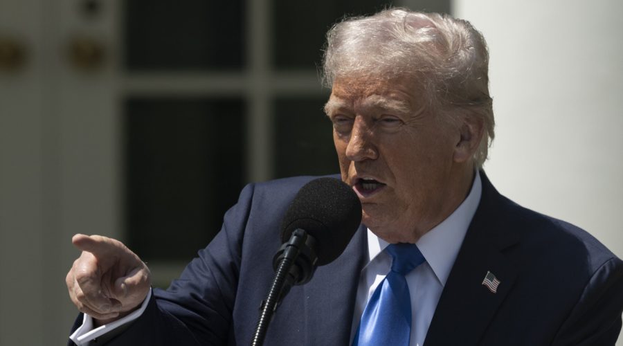 Trump’tan ‘İran’a saldırıları durdurduk’ açıklaması